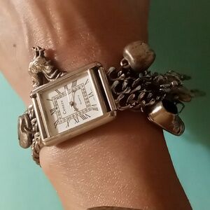 VINTAGE SUPER RARE CENERE WRISTWATCH WITH CHARMS